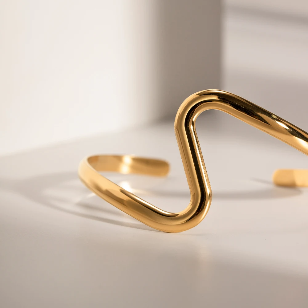 LuxeCuffs Bracelet