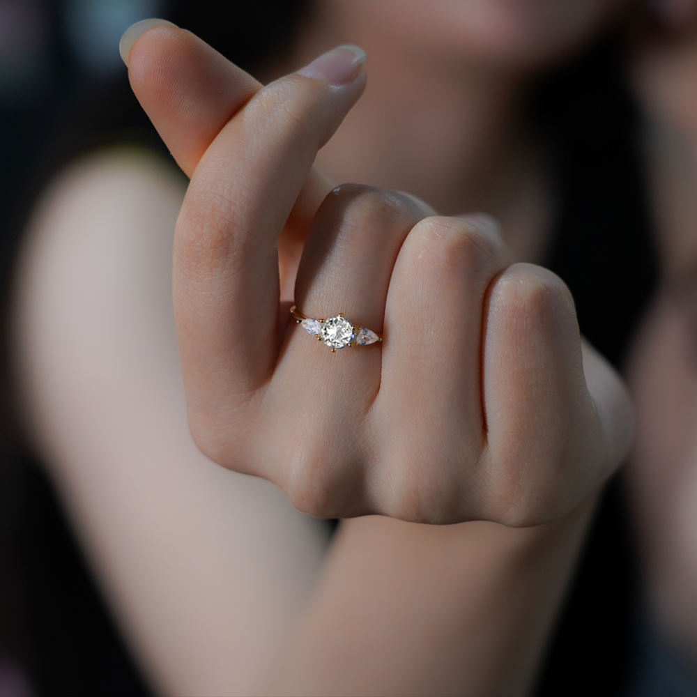 Anillo Radiante Trinidad
